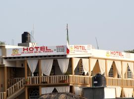 Gloria's Hotel，位于Playa Estacahuite普埃尔托天使海滩附近的酒店