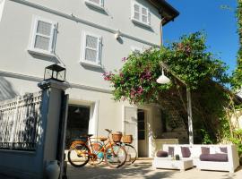 Olive Beach Forte dei Marmi，位于马尔米堡的别墅