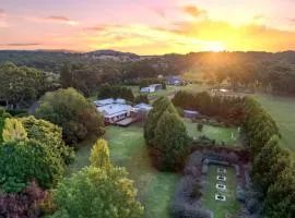 Aylmerton House and Cottage for 14 Southern Highlands