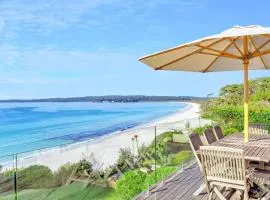 Elandra Hyams Beach