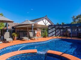 布雷兹因斯顿普汽车旅馆及套房公寓式酒店，位于沃东加的酒店