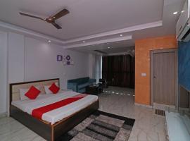 OYO 29097 Hotel Sudama，位于Tilaiyā的酒店