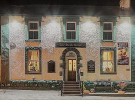 The Stork hotel，位于Arlecdon的酒店