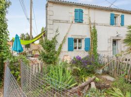 Appartement d'une chambre avec jardin amenage et wifi a Mortagne sur Gironde，位于Mortagne-sur-Gironde的度假短租房