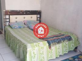 SPOT ON 90018 Villa Zane Reynold，位于Karanghawu的酒店