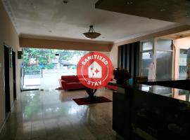 SPOT ON 3858 Elsana Transit Hotel，位于Kamparganya的酒店