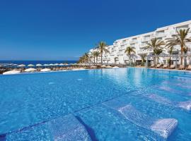 Hotel Riu Buenavista - All Inclusive，位于阿德耶的酒店