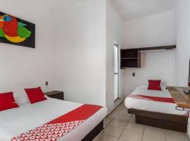 Hotel Posada Santiago, Manzanillo，位于曼萨尼约的酒店