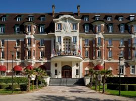 巴里耶尔勒威斯敏斯特酒店，位于勒图凯-巴黎普拉日的高尔夫酒店