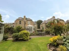 Red Squirrel Cottage, 5 Biddlestone