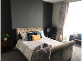 OYO The Leven Guesthouse，位于锡顿卡鲁的酒店