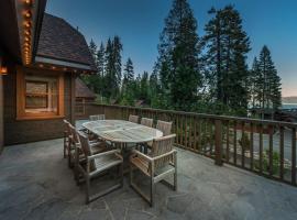 Cedar Crest - Chickadee Cottage 2，位于霍姆伍德的酒店