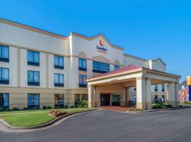 Comfort Suites Woodstock - Atlanta North，位于伍德斯托克的酒店
