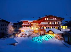 Hotel in the HEART of the Alps，位于乌滕多夫的酒店