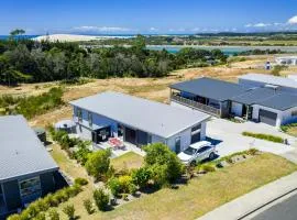 Dune Views - Mangawhai Heads Holiday Home