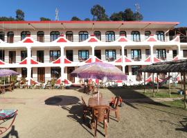 OYO 27612 Maitri Holiday Home，位于考萨尼的酒店