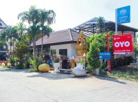 OYO 592 Goldenville Villa，位于班杜的酒店