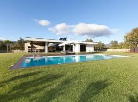 Elegant Villa Near Vieira do Minho with Pool