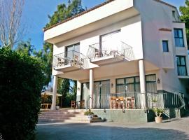 Hotel Villa Bensusan，位于利里亚的酒店