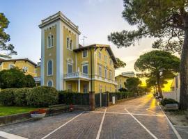 Residence Villa Marina，位于格拉多的公寓式酒店