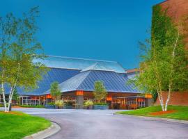 Crowne Plaza Minneapolis West by IHG，位于普利茅斯的酒店