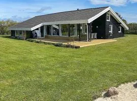 Four-Bedroom Holiday home in Hjørring 8