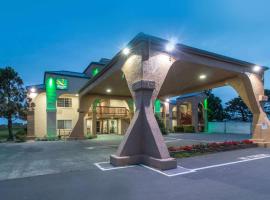 Quality Inn & Suites Crescent City Redwood Coast，位于新奥尔良市的酒店