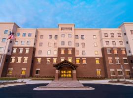 Staybridge Suites - Washington DC East - Largo, an IHG Hotel，位于拉戈安德鲁斯空军基地机场 - ADW附近的酒店