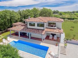 Holiday Home Fratrici by Interhome，位于Murine的酒店