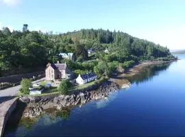 Stationmasters Lodge