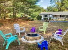 Woodsy Diamond Point Getaway - 5 Mi to Lake George