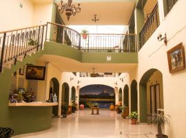 Hotel Morelos Colima，位于科利马的酒店