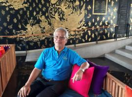 North Hotel，位于Ban Lam Luk Ka的酒店