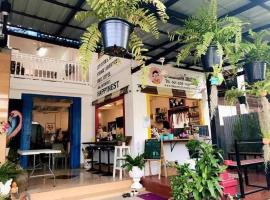 Baan Mae Somkid Homestay，位于素可泰的酒店