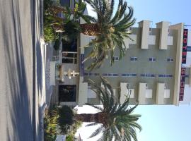 Hotel Globo，位于米兰德拉的酒店