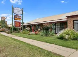 The Settlement Historic Hotel