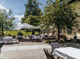 Angermühle Landgasthof，位于Altenmarkt an der Alz的酒店