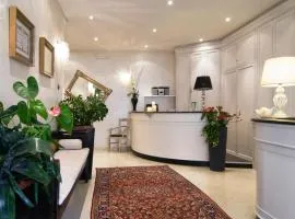 迪铁卡瓦罗酒店