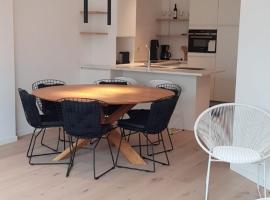 Nieuwbouwappartement Lippenslaan met 2 slaapkamers - WIFI - 6 personen，位于克诺克－海斯特的酒店