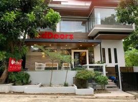 RedDoorz at Anton's Loft Designer Resort Pansol Calamba Laguna，位于Laguna的酒店
