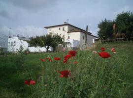 马斯卡布里特旅馆，位于Les Franqueses del Vallès的带停车场的酒店