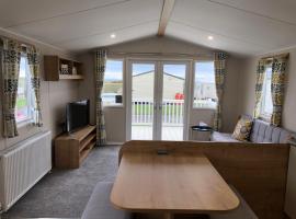 Whitley bay 4 berth Luxury Caravan，位于泰恩河畔纽卡斯尔的酒店