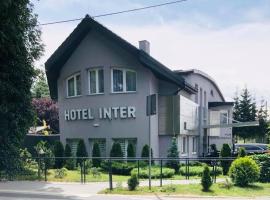 Hotel Inter，位于弗罗茨瓦夫地区别拉内的酒店