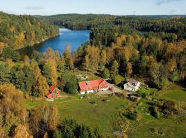 Finas Torpgård B&K，位于Gällinge的酒店