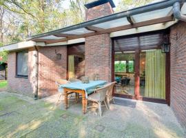 Cozy Holiday Home in Zorgvlied with Private Garden，位于Zorgvlied的酒店