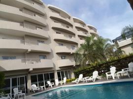 Altos，位于圣地亚哥-德尔埃斯特罗的酒店