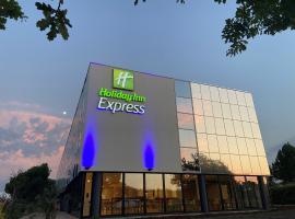 Holiday Inn Express - Arcachon - La Teste, an IHG Hotel，位于拉特斯特德布赫阿卡雄盆地动物园附近的酒店