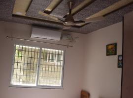 S S Comforts Dandeli city，位于贝尔高姆的酒店