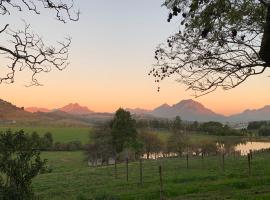 Wildlife Retreat on a Wine-Farm，位于斯泰伦博斯Kanonkop葡萄酒庄园附近的酒店