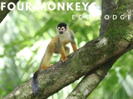 Four Monkeys Eco Lodge - Jungle & Beach，位于Cabo Matapalo的木屋